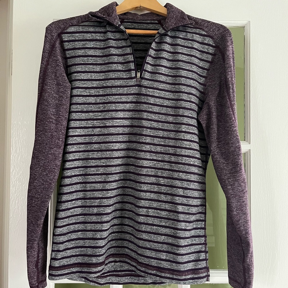 Lululemon half zip top - Picture 1 of 3